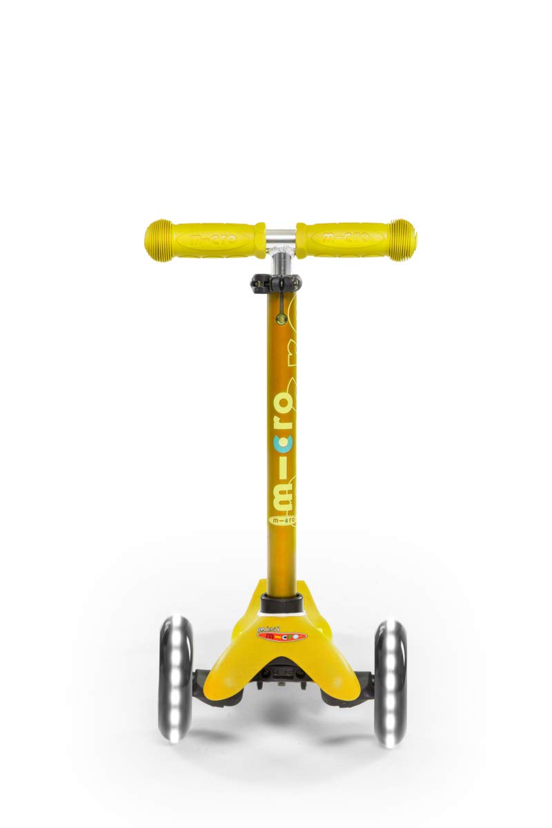 LED Scooter 3 Wheels Adjustable Handlebar Non-Slip B144